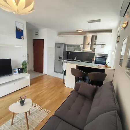 Apartament Pearl Split