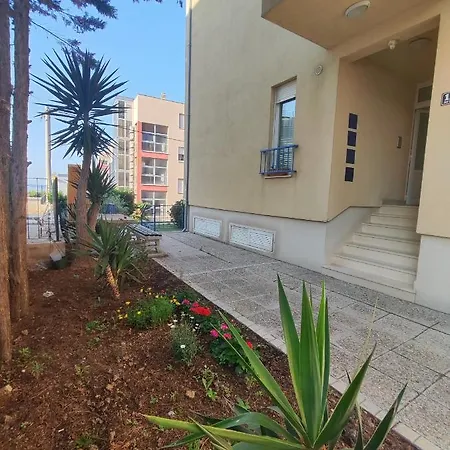 Apartman Pearl Split